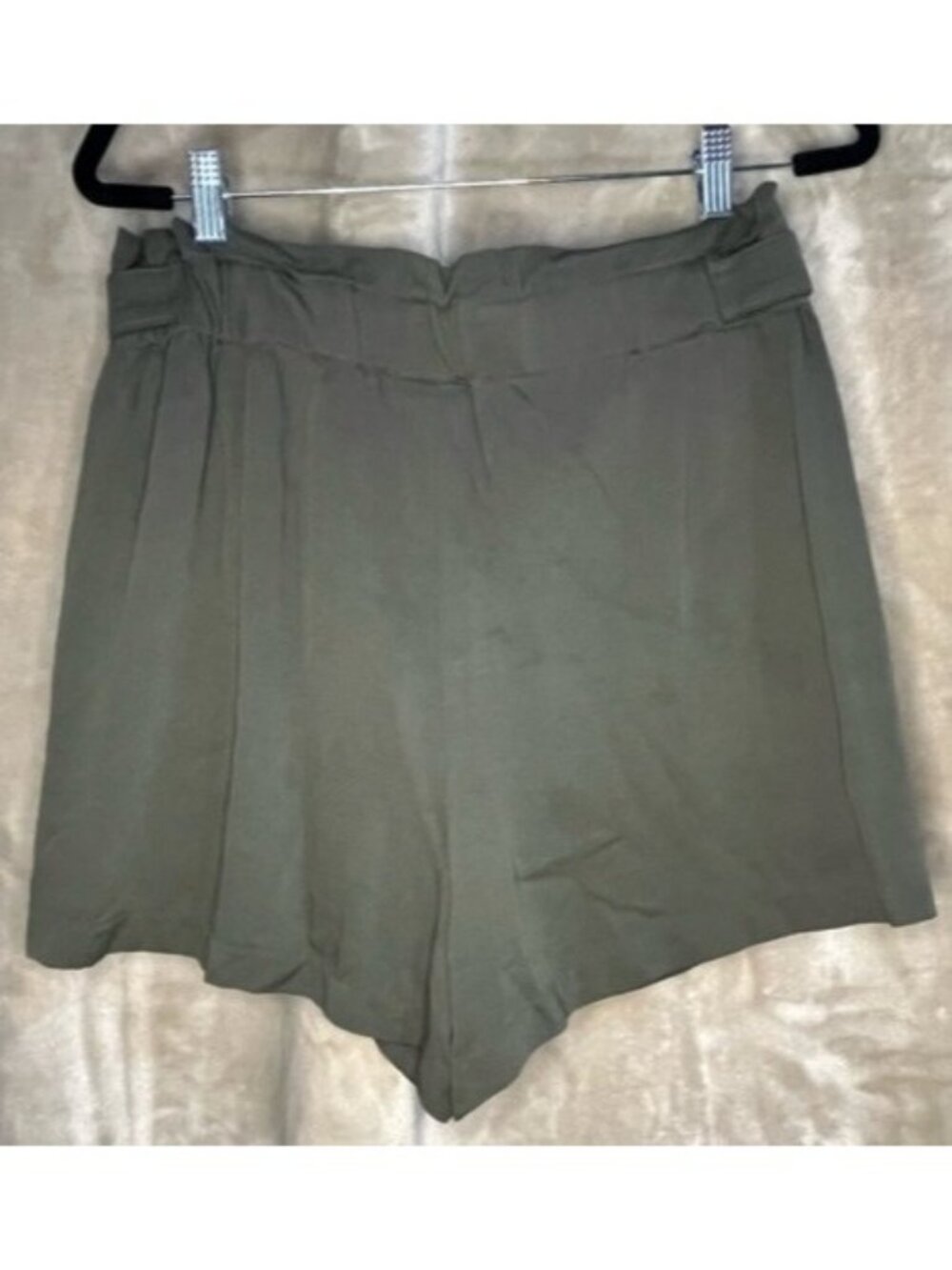 a.n.a A New Approach High Waisted Green Pleated Shorts Front Pocket Size 12 - Picture 5 of 11